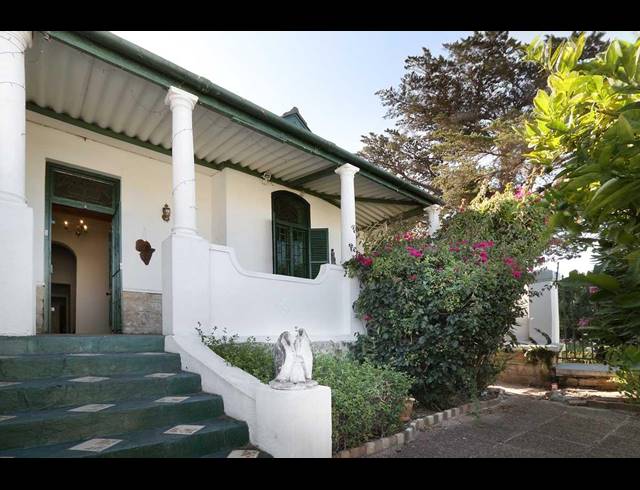 3 BEDROOM FREESTANDING FOR SALE IN MUIZENBERG